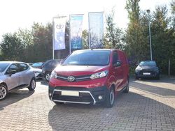 Ziegelrot (bis produktion 08/20) Gebraucht 2016 Toyota Proace Comfort Van | 10.990 € (Fairer Preis)