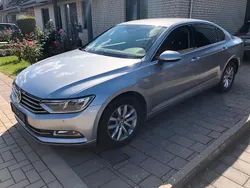 Grau Gebraucht 2018 VW Passat Limousine | 14.500 € (Guter Preis)