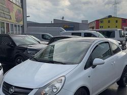 Weiß Gebraucht 2009 Opel Corsa Coupé | 3.550 €