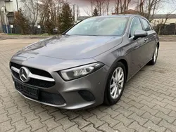 Grau Gebraucht 2019 Mercedes A180 Limousine | 16.950 € (Fairer Preis)