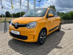 Gelb Gebraucht 2019 Renault Twingo LIMITED Deluxe Kleinwagen | 9.980 € (Fairer Preis)