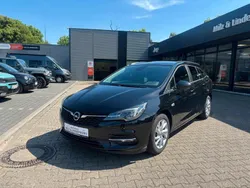 Schwarz Gebraucht 2021 Opel Astra Kombi | 12.800 € (Etwas zu teuer)