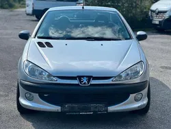 Lackierung aluminiumgrau/meta Gebraucht 2003 Peugeot 206 CC Cabrio | 500 € (Superpreis)