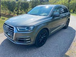 Grau Gebraucht 2015 Audi Q7 SUV | 20.700 € (Fairer Preis)