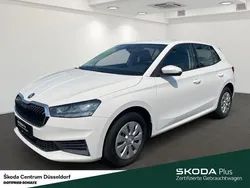 Weiß Gebraucht 2022 Skoda Fabia Active Limousine | 13.890 € (Guter Preis)