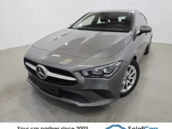 Grau Gebraucht 2021 Mercedes CLA180 Shooting Brake Kombi | 18.634 € (Guter Preis)