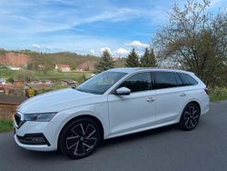 Weiß met. Gebraucht 2021 Skoda Octavia Style Kombi | 24.390 € (Fairer Preis)
