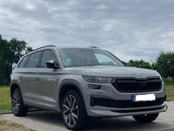 Grau Gebraucht 2023 Skoda Kodiaq SportLine SUV | 38.400 € (Etwas zu teuer)
