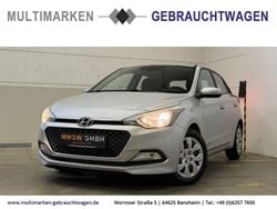 Sleek silver / met Gebraucht 2017 Hyundai i20 Active Limousine | 7.990 € (Fairer Preis)