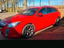 Rot Gebraucht 2009 Opel Insignia OPC Kombi | 9.000 €