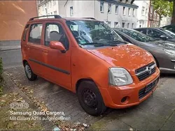 Orange Gebraucht 2006 Opel Agila Kombi | 380 €