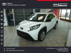 Weiß Gebraucht 2024 Toyota Aygo X-play Kleinwagen | 14.490 € (Guter Preis)