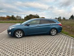 Blau Gebraucht 2011 Hyundai i40 Kombi | 4.620 € (Superpreis)