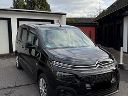 Schwarz Gebraucht 2021 Citroën Berlingo Feel Van / Kleinbus | 17.500 € (Fairer Preis)