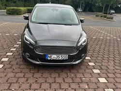 Grau Gebraucht 2016 Ford S-MAX Titanium Van / Kleinbus | 15.500 € (Guter Preis)