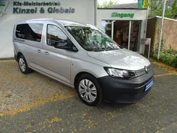 Silber Gebraucht 2022 VW Caddy Maxi Van / Kleinbus | 21.900 € (Teuer)
