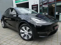 Schwarz (metallic) Gebraucht 2024 Tesla Model Y Long Range SUV | 42.800 € (Fairer Preis)