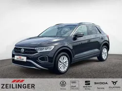 Schwarz Gebraucht 2024 VW T-Roc Life SUV | 26.710 € (Superpreis)