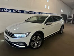Weiß Gebraucht 2020 VW Passat Alltrack Kombi | 29.995 € (Etwas zu teuer)