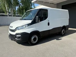 Weiß Gebraucht 2018 Iveco 35.12 Van | 14.875 €
