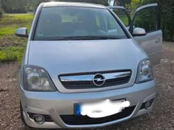 Silber Gebraucht 2009 Opel Meriva Edition Van / Kleinbus | 2.000 € (Guter Preis)