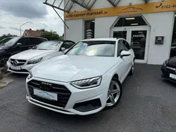 Weiß Gebraucht 2020 Audi A4 Ambiente Kombi | 14.990 € (Teuer)