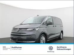 Grau Gebraucht 2024 VW Multivan Van / Kleinbus | 56.190 € (Fairer Preis)