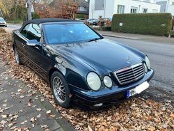 Schwarz Gebraucht 2002 Mercedes CLK320 Avantgarde Cabrio | 12.900 €
