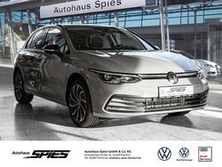 Grau Gebraucht 2022 VW Golf VIII Active Limousine | 27.990 €