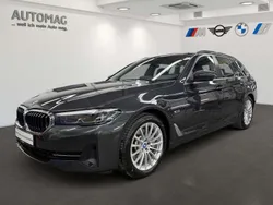 Sophistograu brillanteffekt Gebraucht 2023 BMW 530e Kombi | 42.970 € (Fairer Preis)