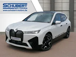 Weiß Gebraucht 2023 BMW iX Sport Line SUV | 71.990 € (Fairer Preis)