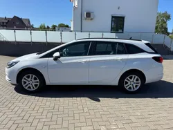 Weiß Gebraucht 2019 Opel Astra Edition Kombi | 9.999 € (Guter Preis)