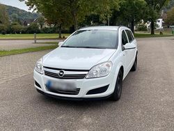 Weiß Gebraucht 2008 Opel Astra Kombi | 1.700 € (Guter Preis)