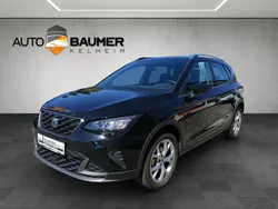 Mitternachtsschwarz Gebraucht 2024 Seat Arona FR SUV | 24.990 € (Fairer Preis)