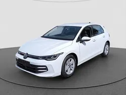 Pure white Gebraucht 2024 VW Golf VIII Life | 25.541 € (Fairer Preis)