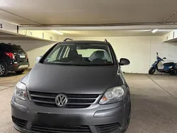 Grau Gebraucht 2007 VW Golf Plus Cross Van / Kleinbus | 3.900 € (Fairer Preis)