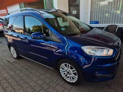 Blau Gebraucht 2018 Ford Tourneo Courier Titanium Van / Kleinbus | 11.400 € (Fairer Preis)