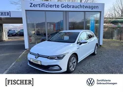 Pure white (weiss) Gebraucht 2024 VW Golf VIII Style Limousine | 24.989 € (Guter Preis)