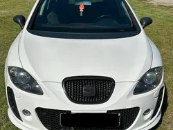 Weiß Gebraucht 2009 Seat Leon CUPRA Kleinwagen | 5.500 € (Etwas zu teuer)