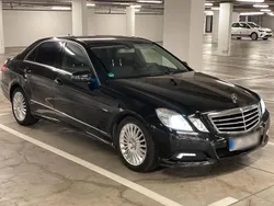 Schwarz Gebraucht 2009 Mercedes E220 Limousine | 8.999 € (Fairer Preis)