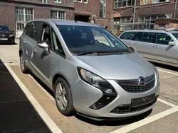 Silber Gebraucht 2012 Opel Zafira Tourer Edition Van / Kleinbus | 2.900 €