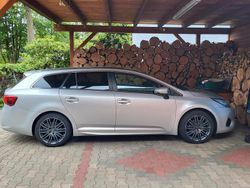 Silber Gebraucht 2025 Toyota Avensis T2 Kombi | 12.000 €