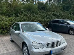 Silber Gebraucht 2001 Mercedes C200 Limousine | 3.300 €