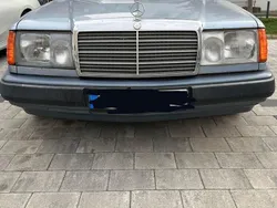 Blau Gebraucht 1992 Mercedes 230 Coupé | 2.800 €