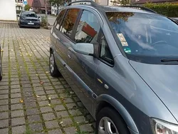 Silber Gebraucht 2004 Opel Zafira Executive Van / Kleinbus | 2.499 € (Fairer Preis)
