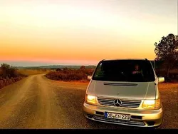 Silber Gebraucht 2000 Mercedes V220 Van / Kleinbus | 7.500 €