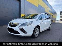 Grau Gebraucht 2015 Opel Zafira Van / Kleinbus | 6.990 € (Etwas zu teuer)