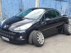 Schwarz Gebraucht 2011 Peugeot 207 CC Filou Cabrio | 3.199 € (Fairer Preis)