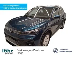 Nightshade blue metallic Gebraucht 2024 VW Tiguan R-line SUV | 49.980 € (Superpreis)