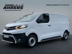 Weiß Gebraucht 2024 Toyota Proace Van | 29.900 € (Fairer Preis)